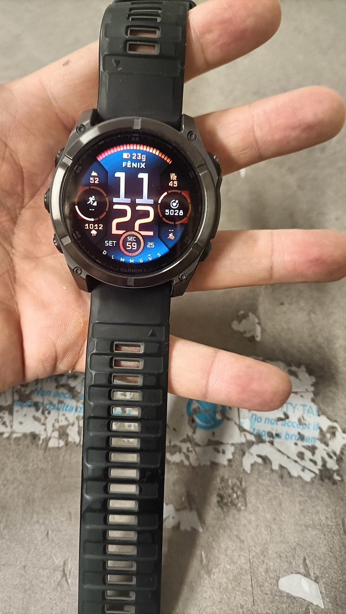 GARMIN Fenix 8 AMOLED Sapphire 51mm Carbon Grey DLC art 010-02905-21 USATO DA ESPOSIZIONE